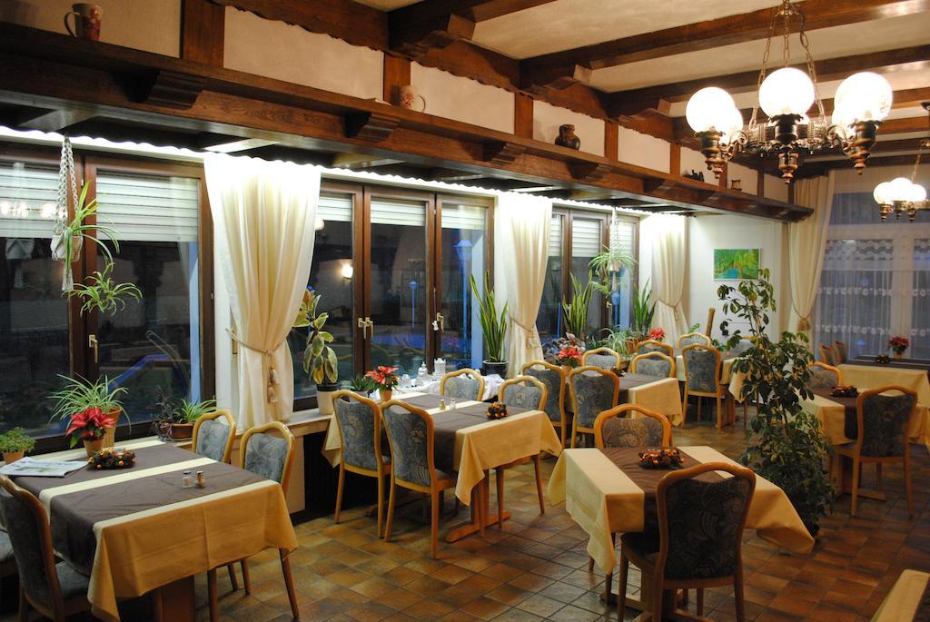 Gasthof Zum Diemeltal Марсберг Екстериор снимка