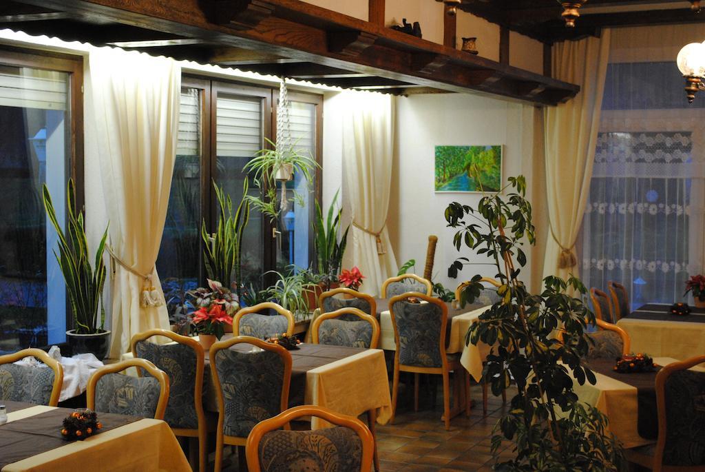 Gasthof Zum Diemeltal Марсберг Екстериор снимка